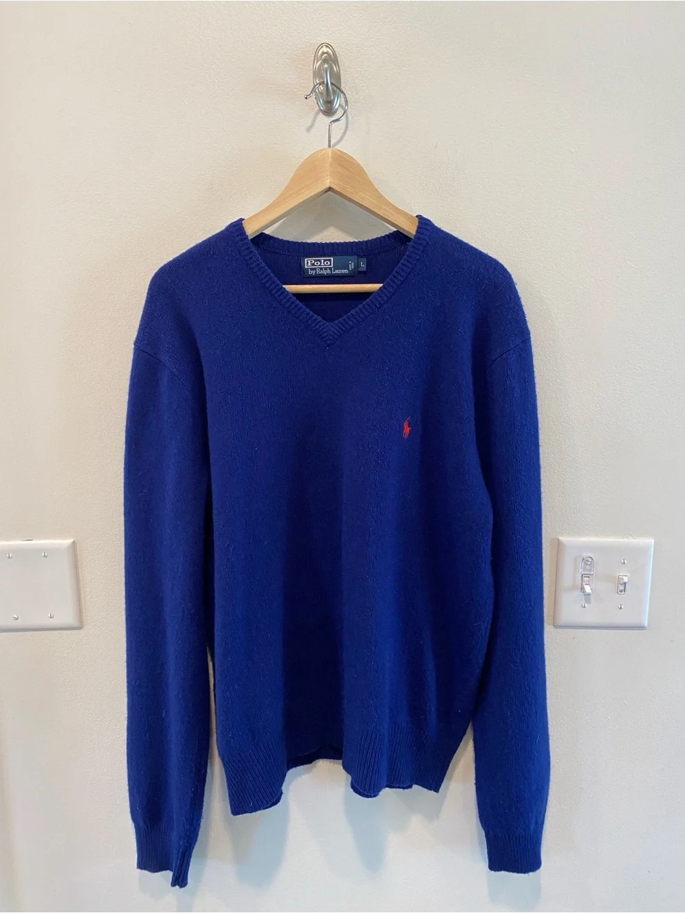Vintage Polo Ralph Lauren Mens V Neck Sweater size large 100% lambswool preppy